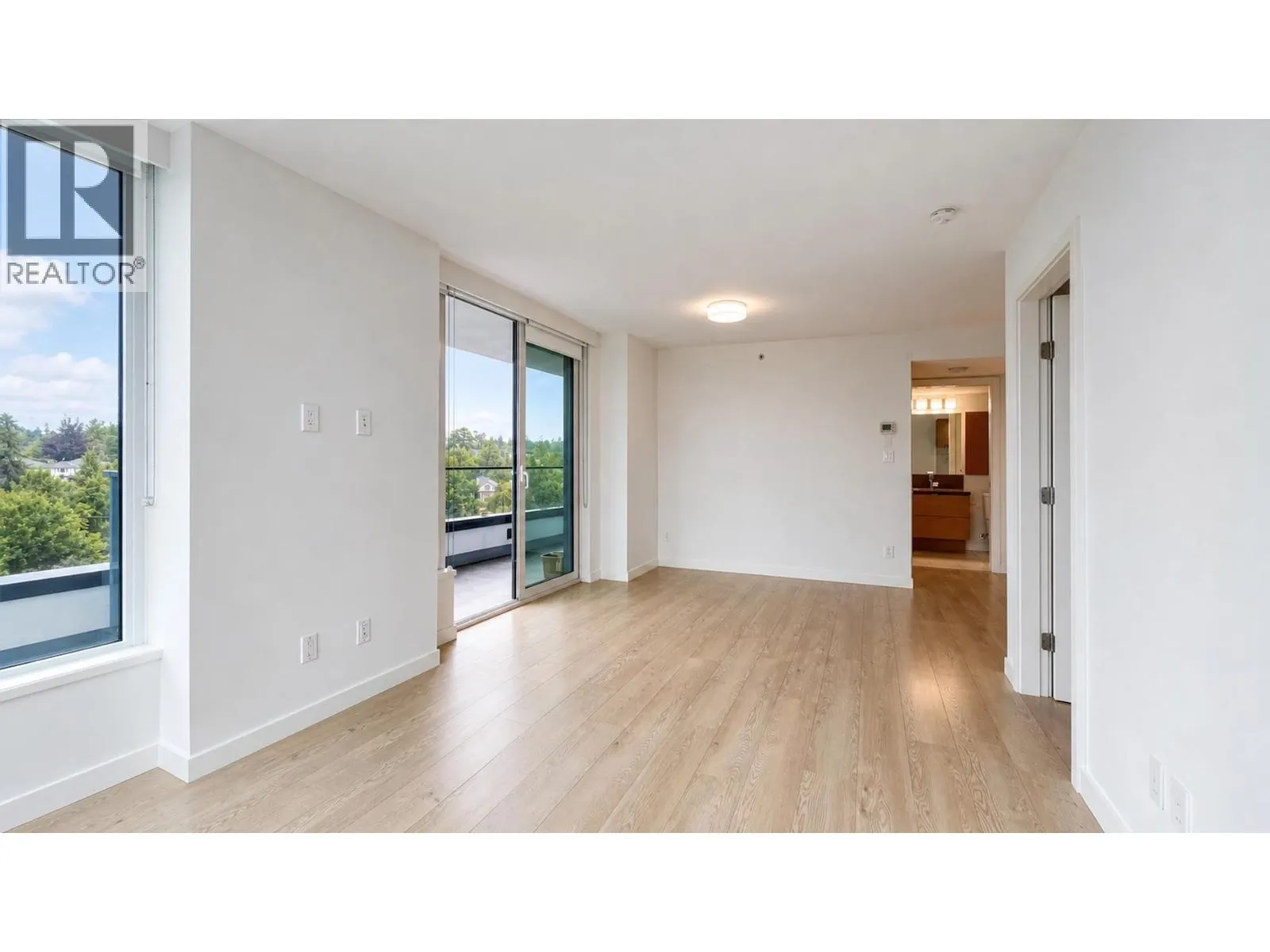 704 8238 LORD STREET