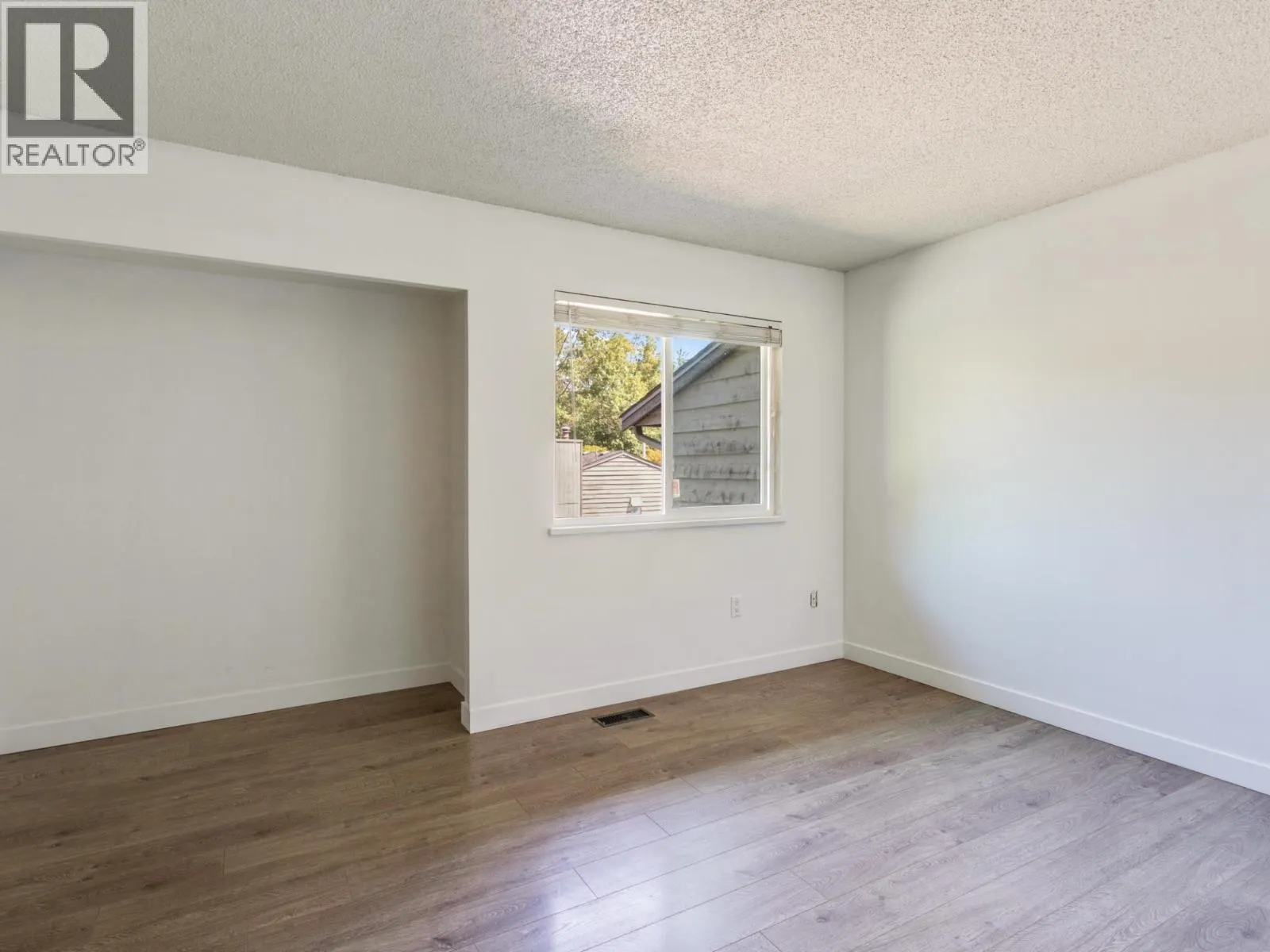 65 1930 CEDAR VILLAGE CRESCENT