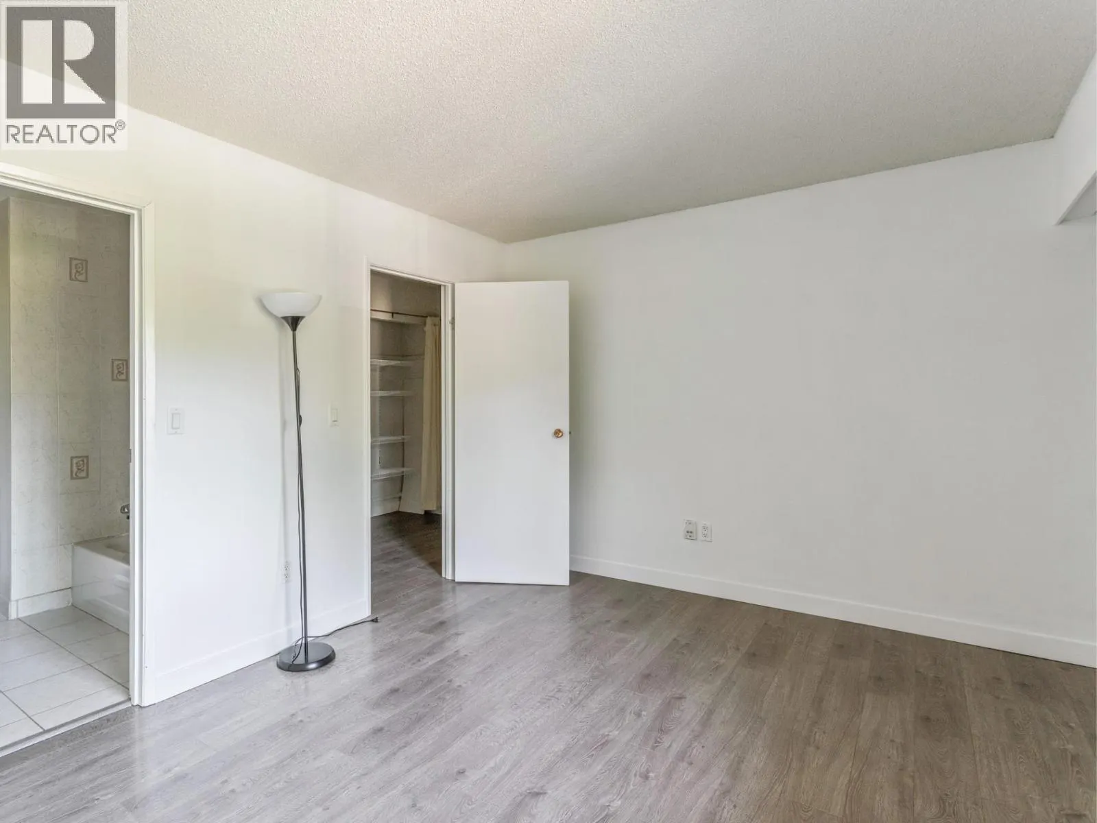 65 1930 CEDAR VILLAGE CRESCENT