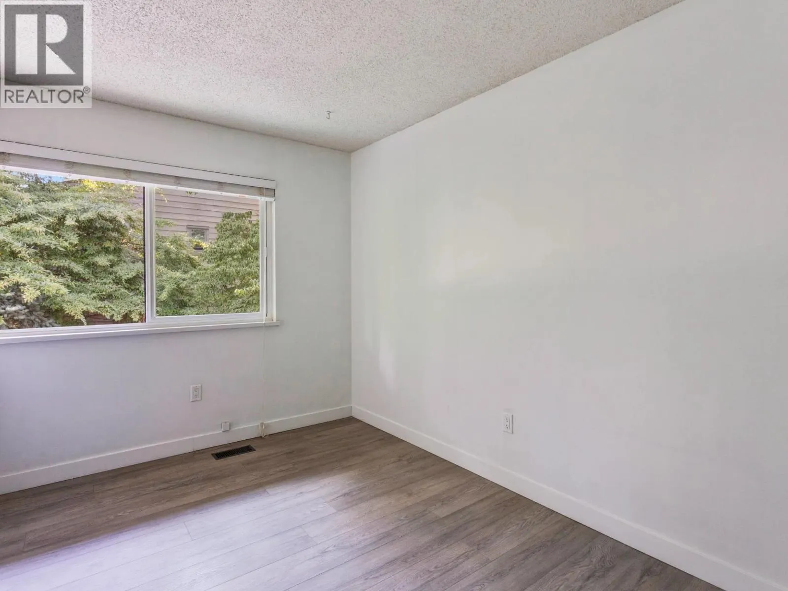 65 1930 CEDAR VILLAGE CRESCENT