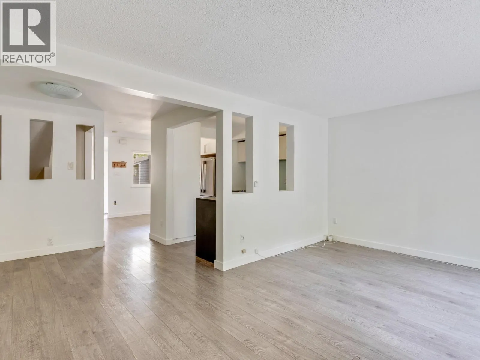 65 1930 CEDAR VILLAGE CRESCENT