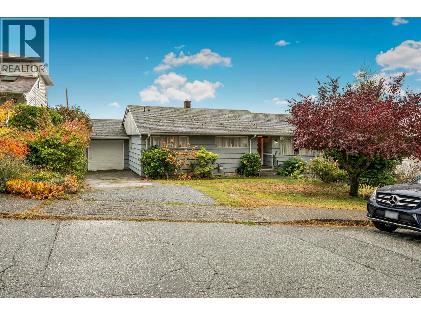 335 W 28TH STREET