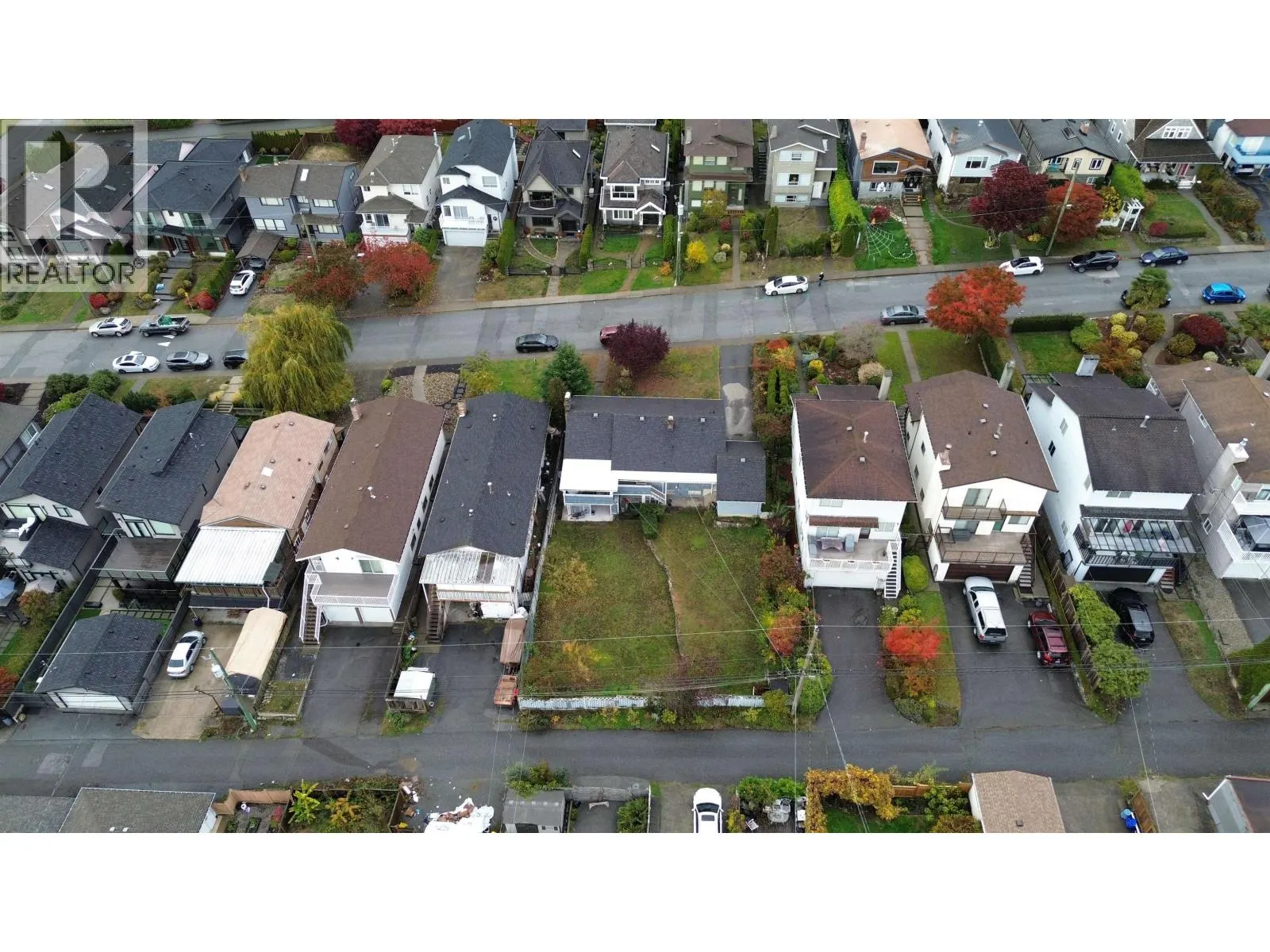 335 W 28TH STREET