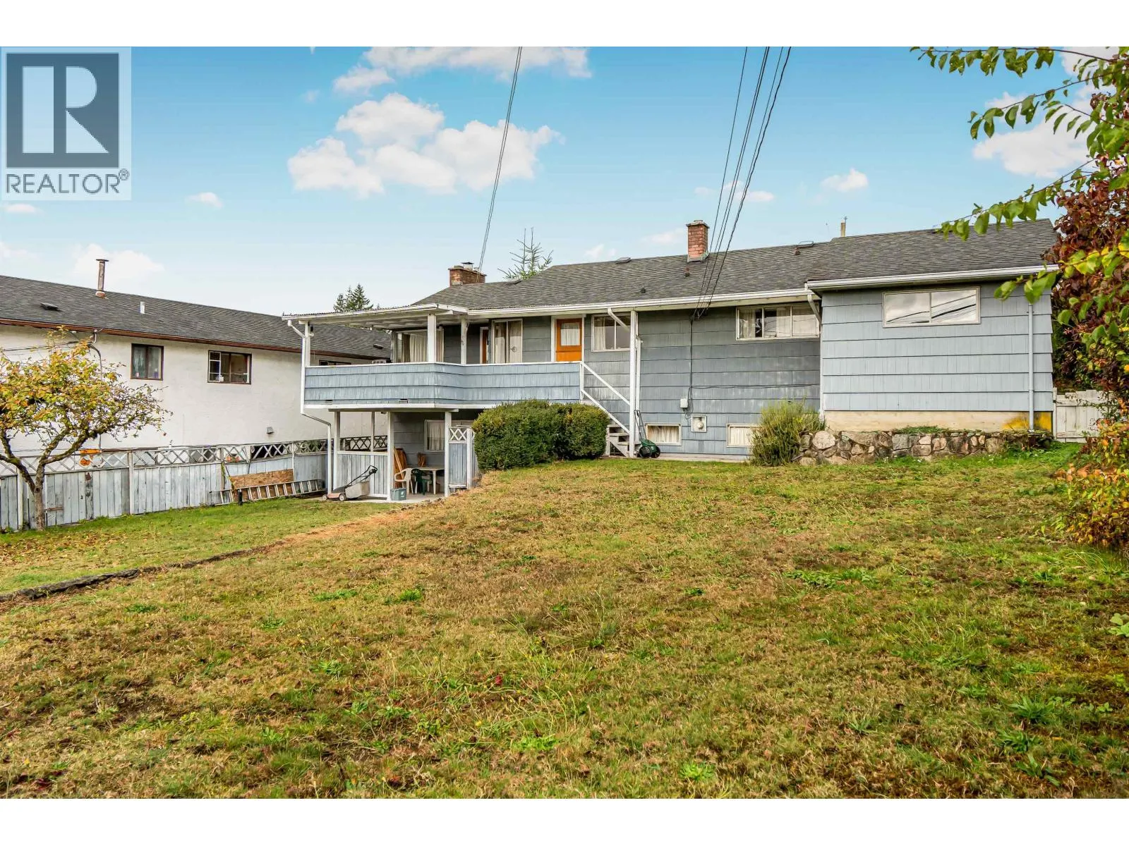 335 W 28TH STREET