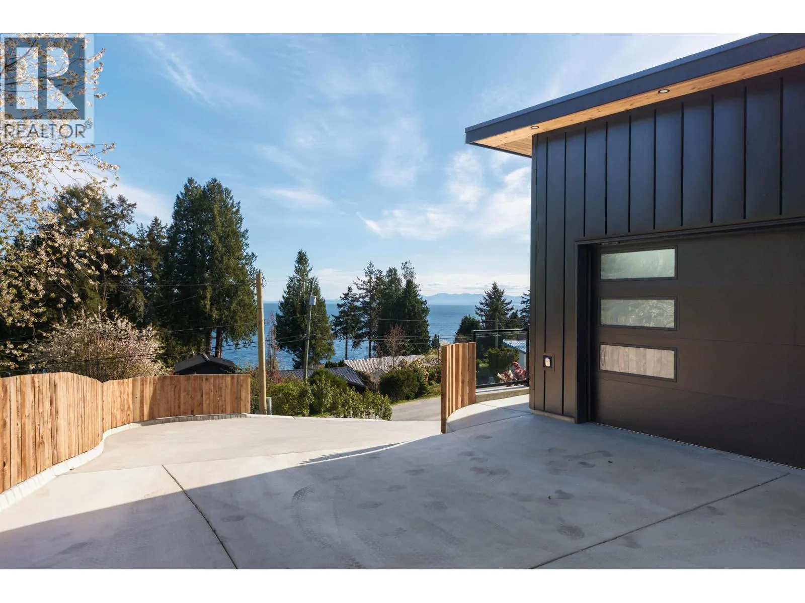 980 GOWER POINT ROAD