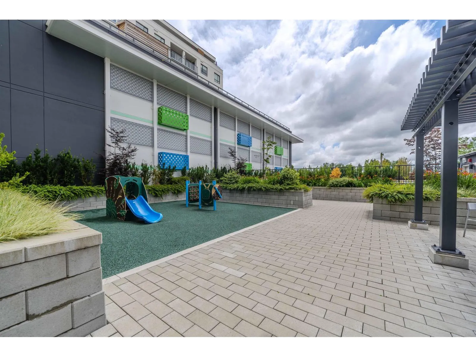 810 27254 ALDERGROVE TOWN CENTRE DRIVE