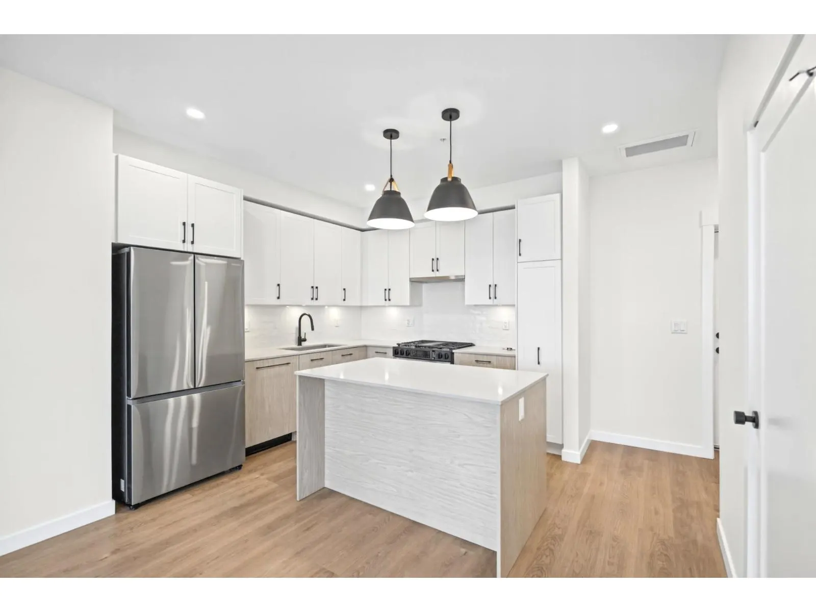 810 27254 ALDERGROVE TOWN CENTRE DRIVE