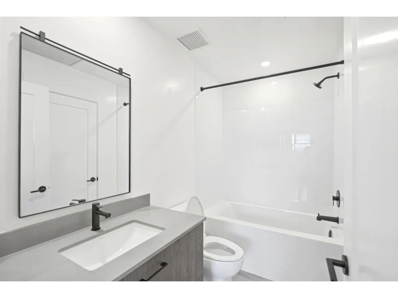 703 27254 ALDERGROVE TOWN CENTRE DRIVE