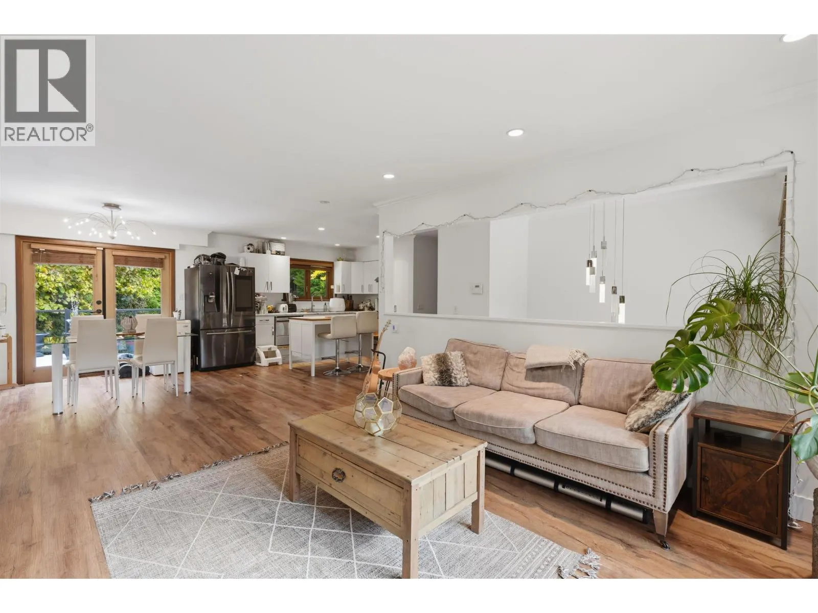 444 EVERGREEN PLACE