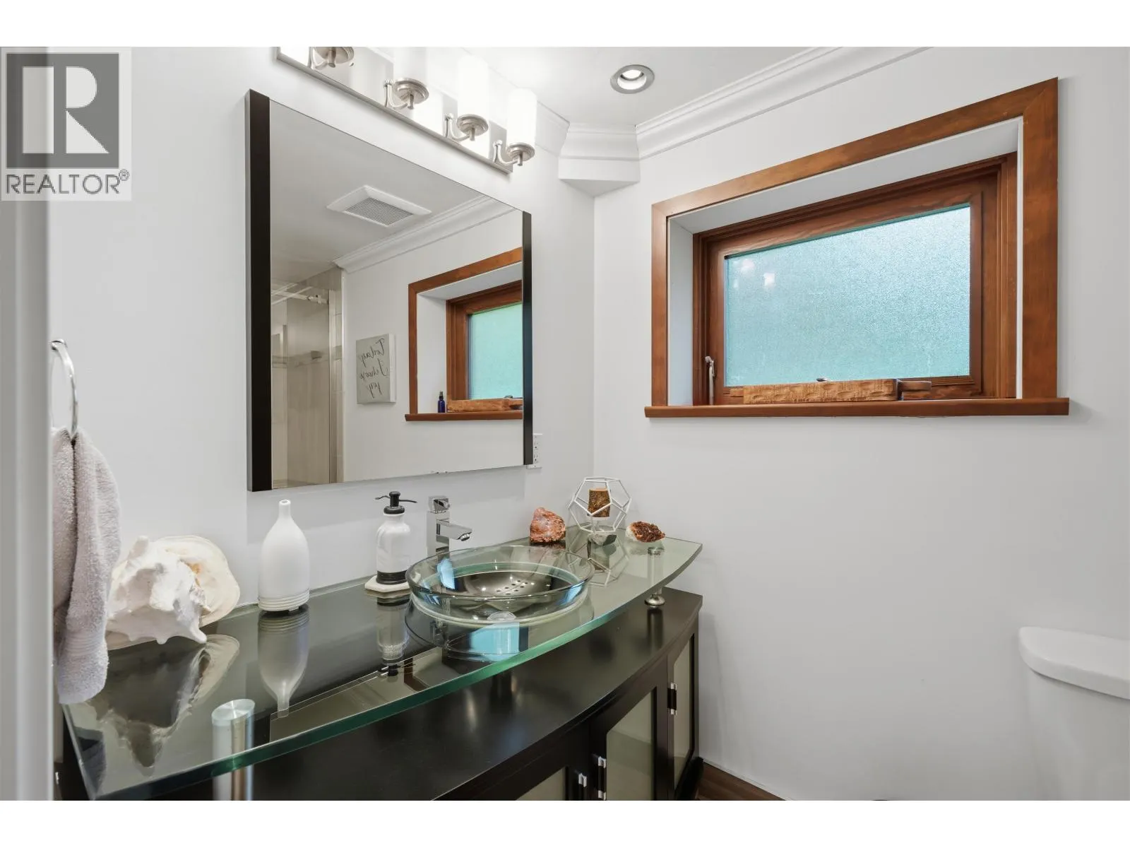 444 EVERGREEN PLACE
