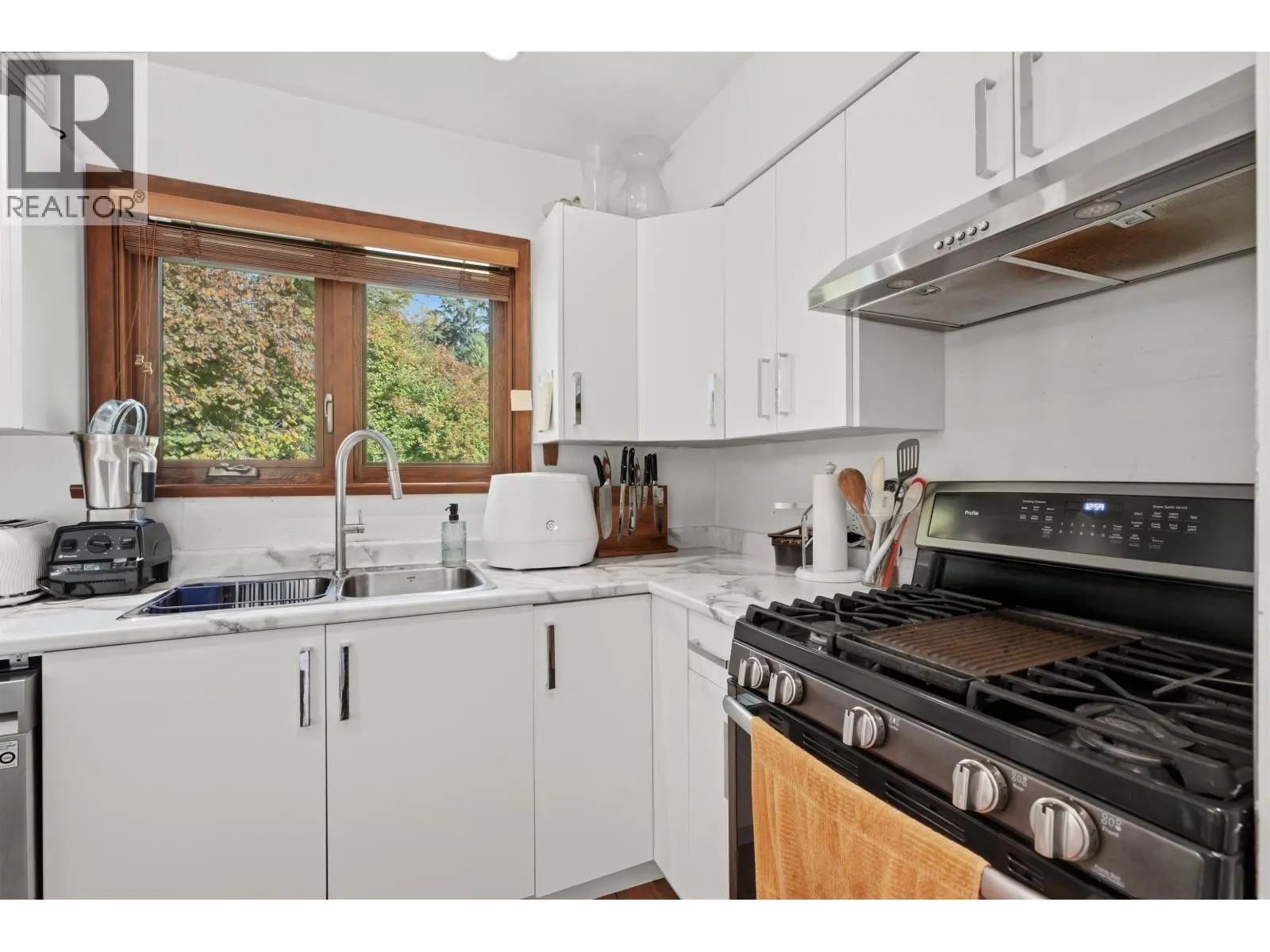 444 EVERGREEN PLACE