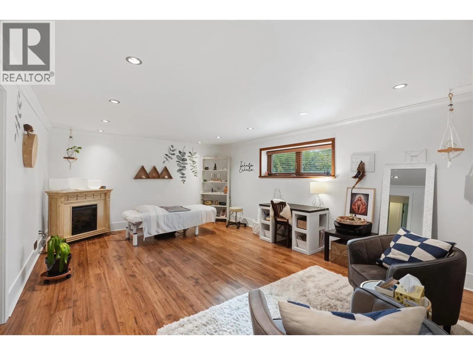 444 EVERGREEN PLACE