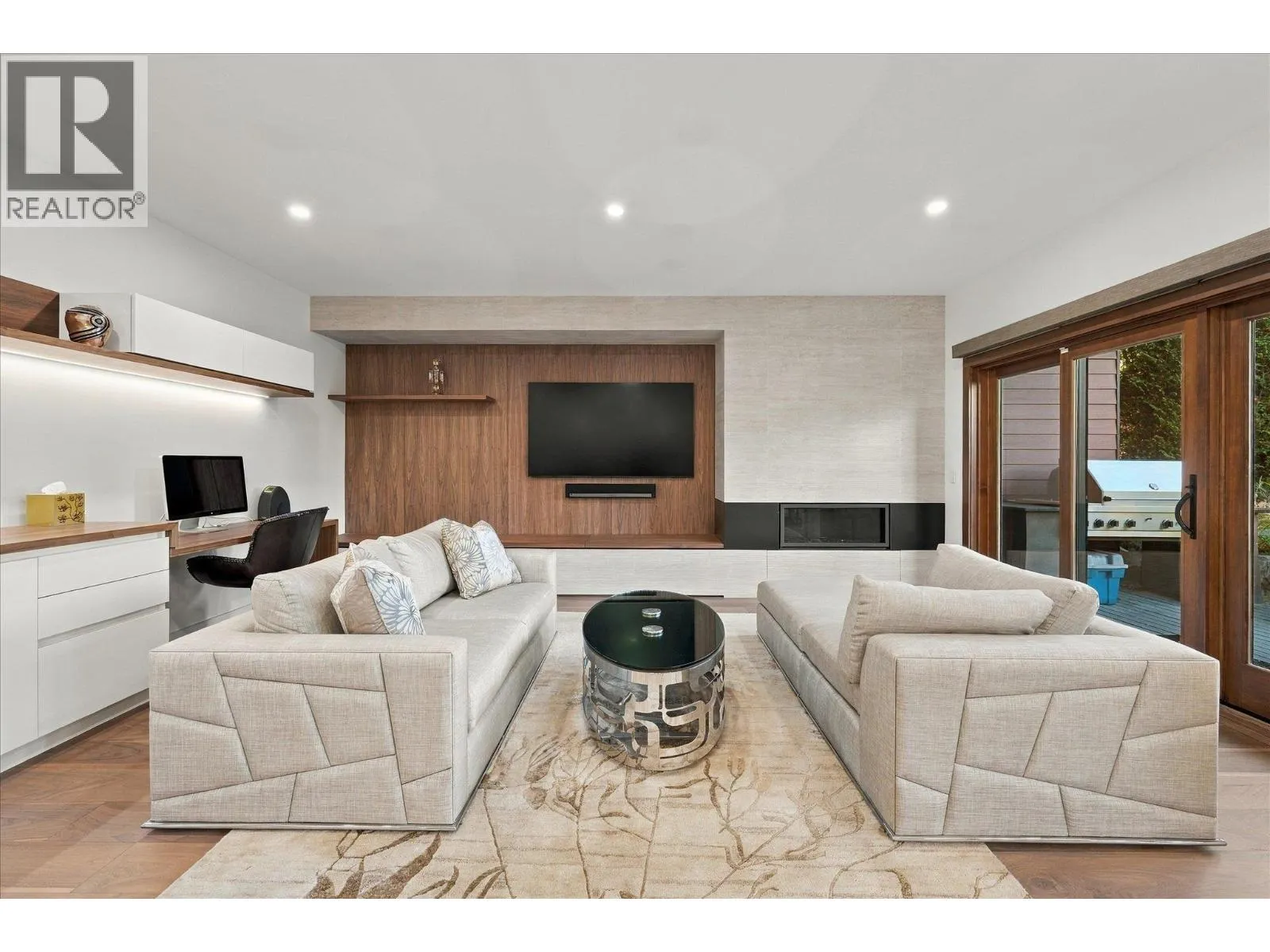 1213 MOUNT FEE ROAD