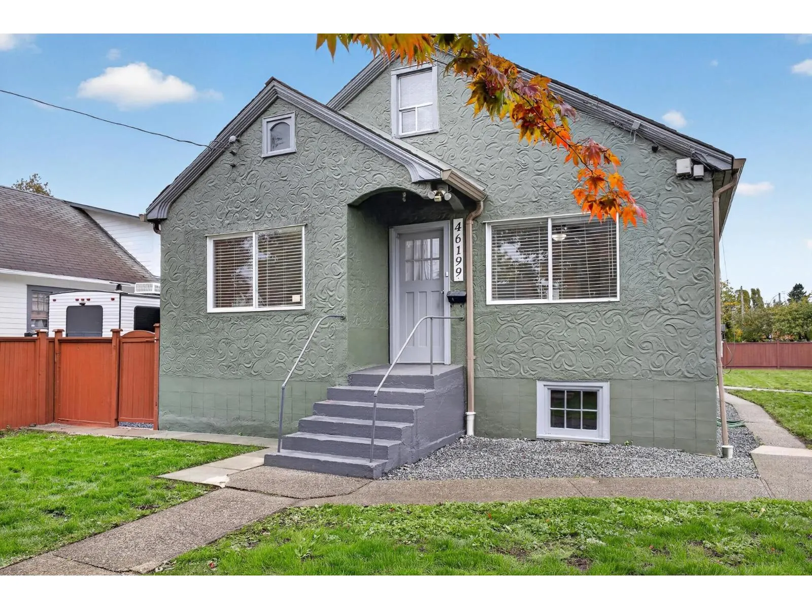 46199 SECOND AVENUE|Chilliwack Proper East