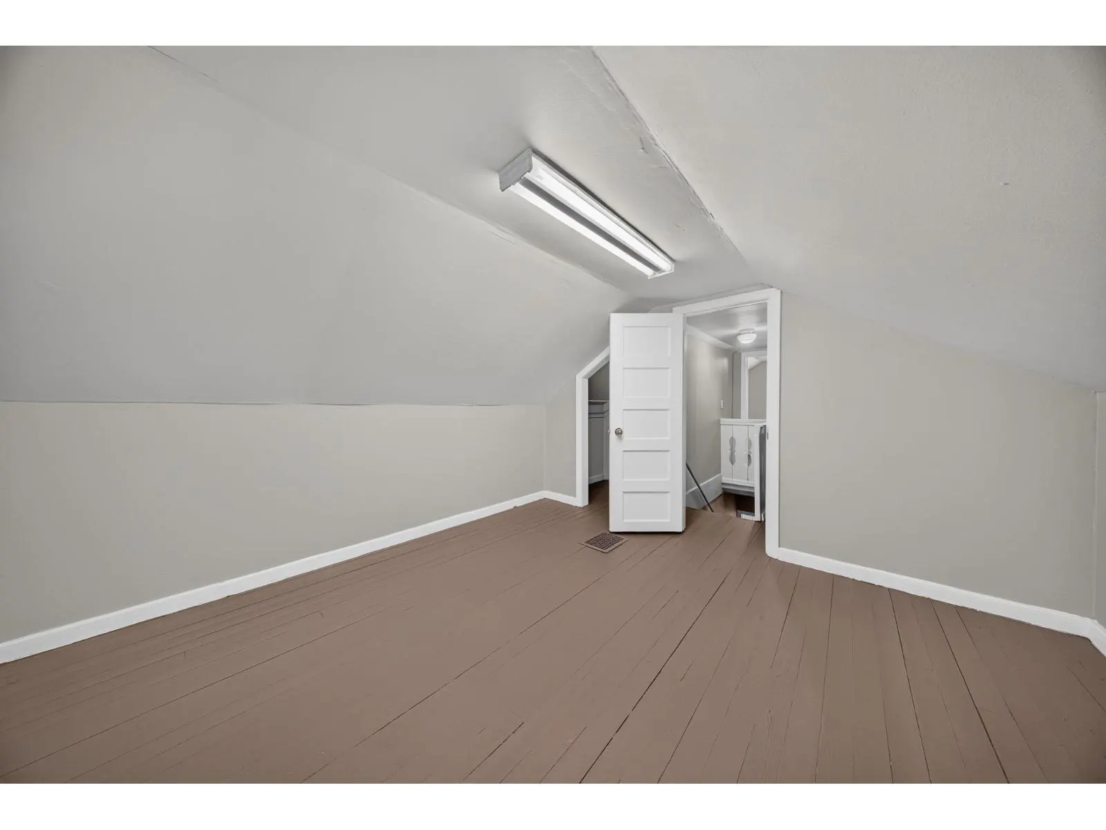 46199 SECOND AVENUE|Chilliwack Proper East