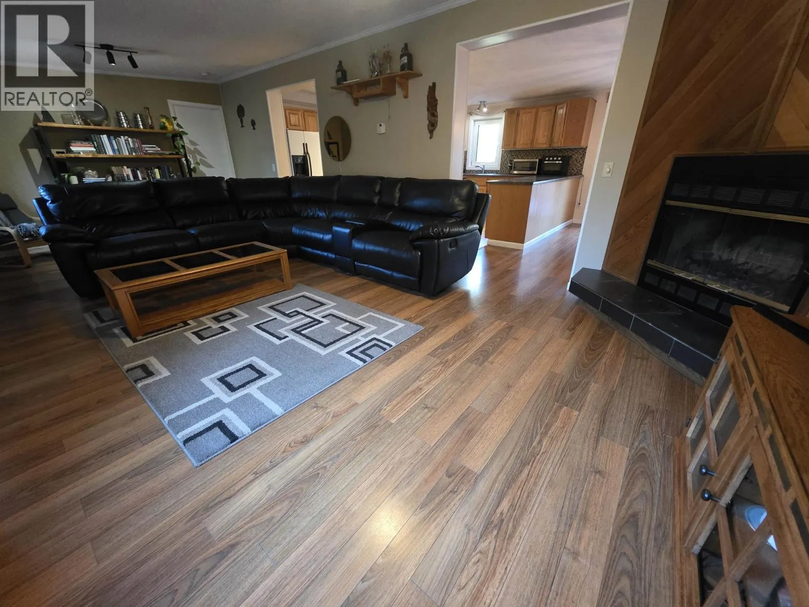328 OLD LAKELSE LAKE DRIVE