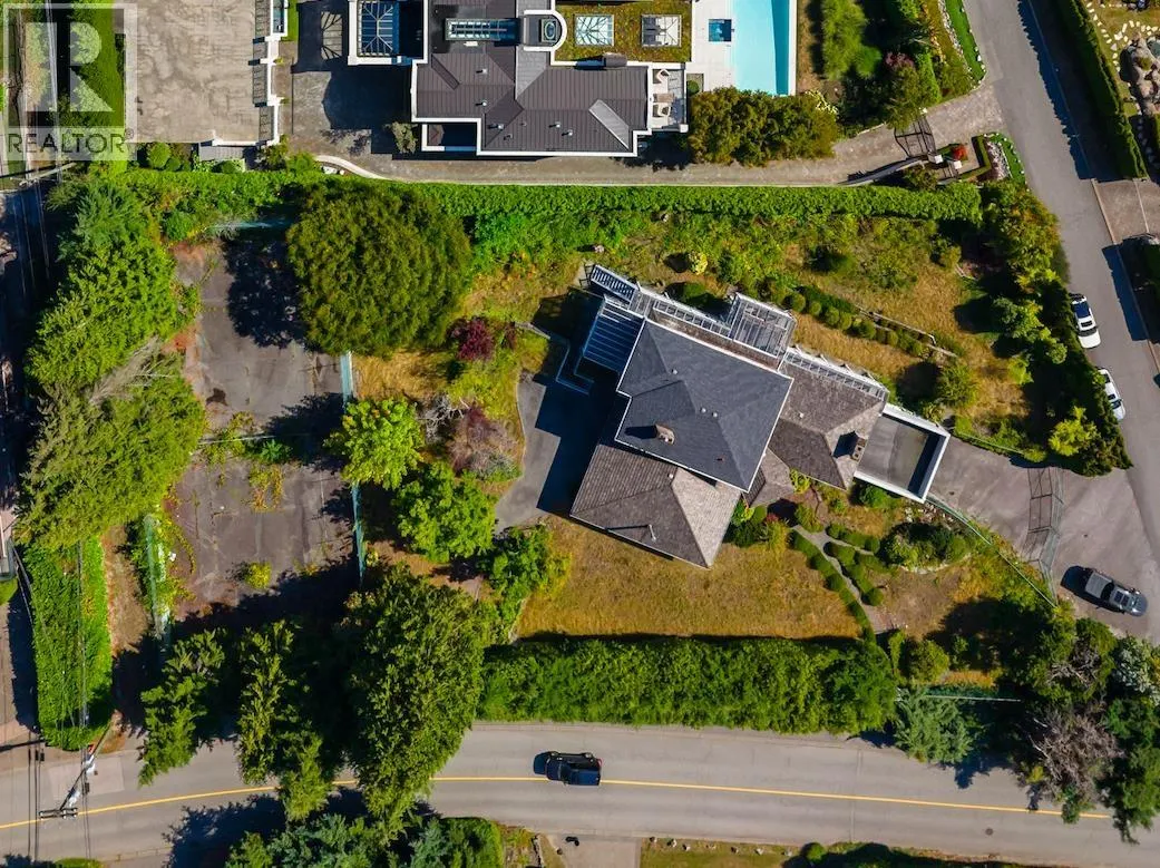 650 SOUTHBOROUGH DRIVE