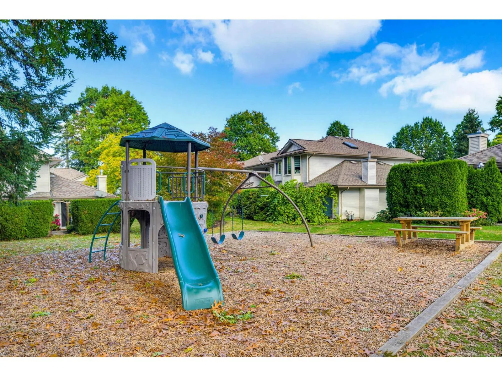 60 9045 WALNUT GROVE DRIVE