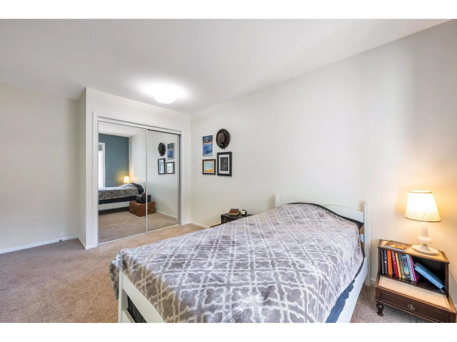 60 9045 WALNUT GROVE DRIVE