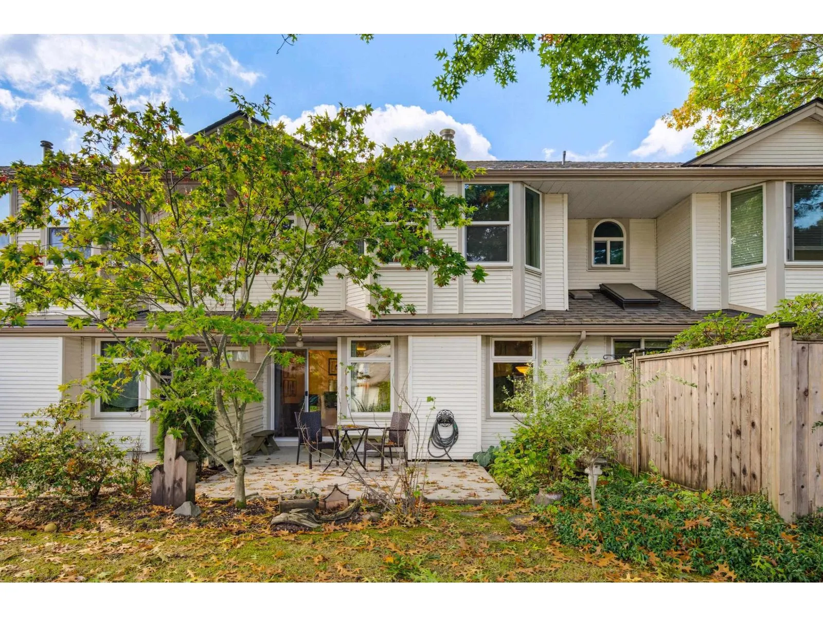60 9045 WALNUT GROVE DRIVE