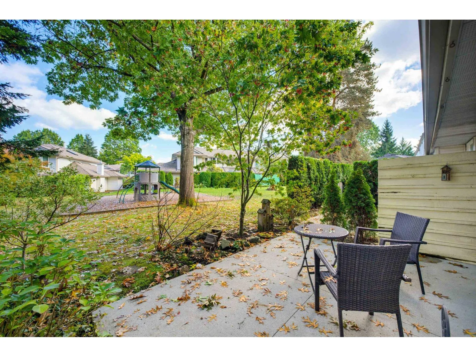 60 9045 WALNUT GROVE DRIVE