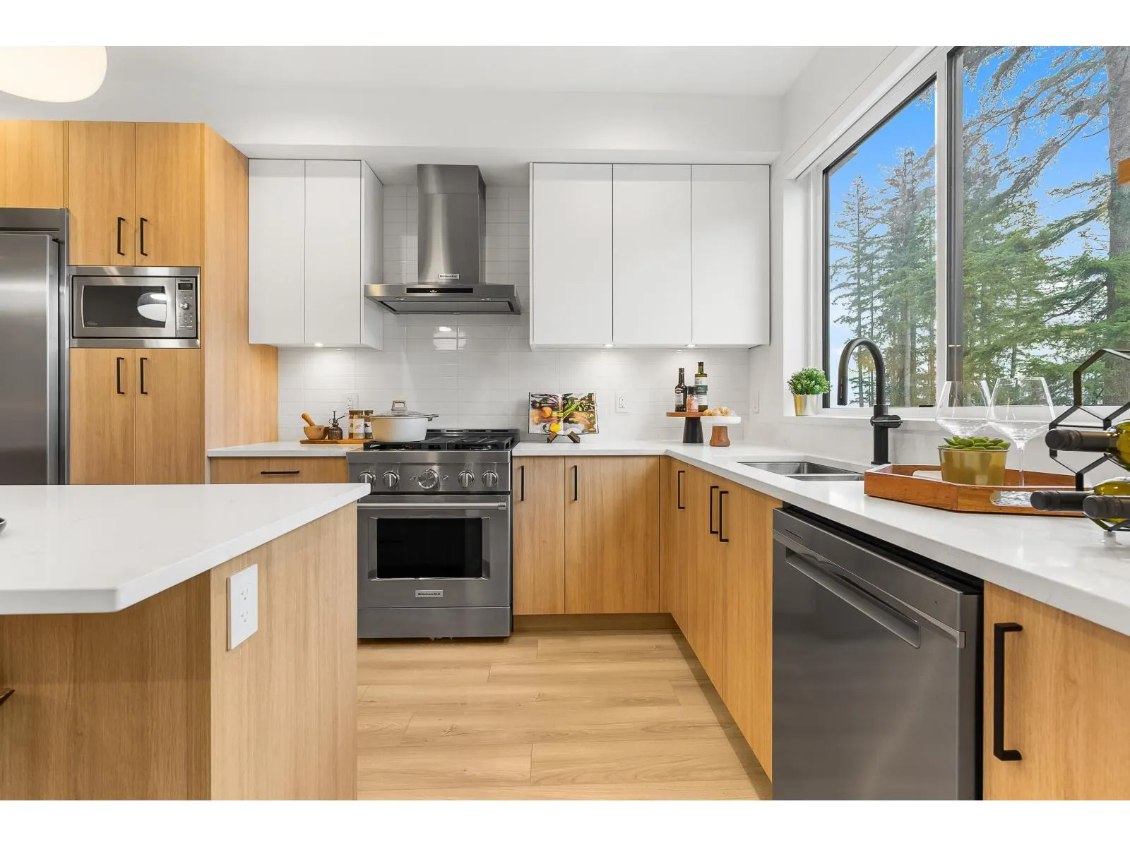 10 17538 100 AVENUE