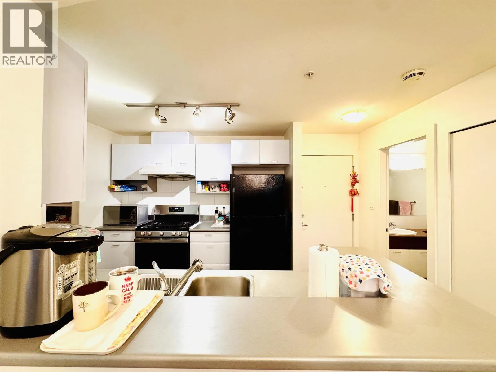 116 6033 KATSURA STREET