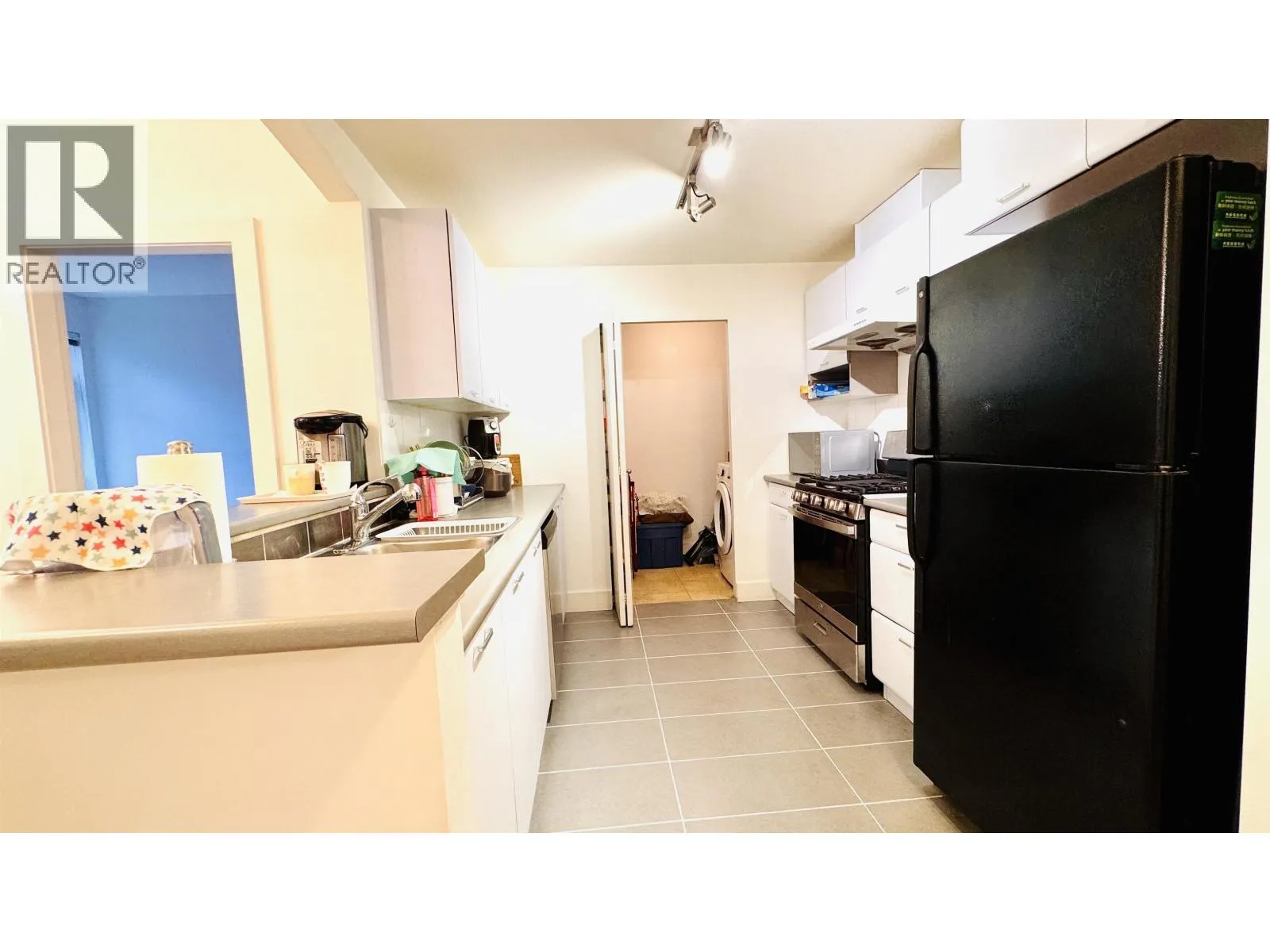 116 6033 KATSURA STREET