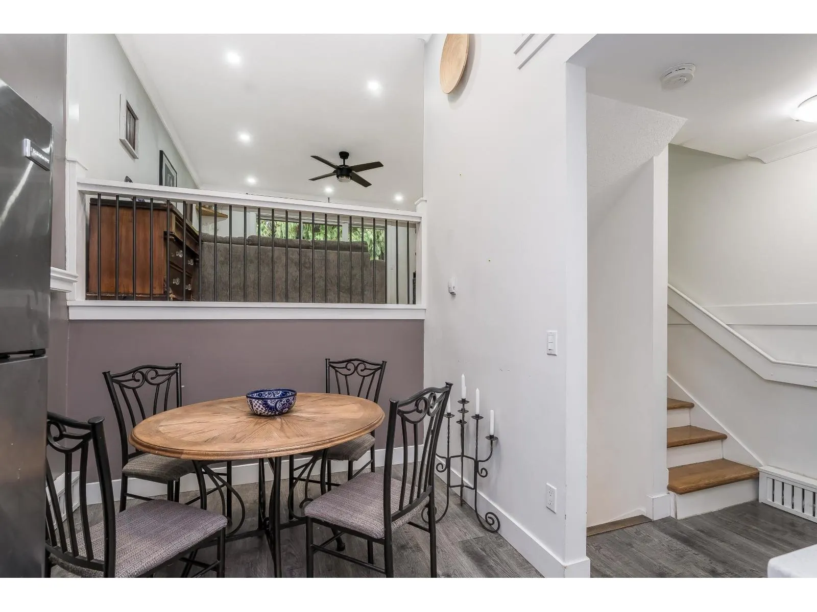 17 33923 E BOURQUIN CRESCENT