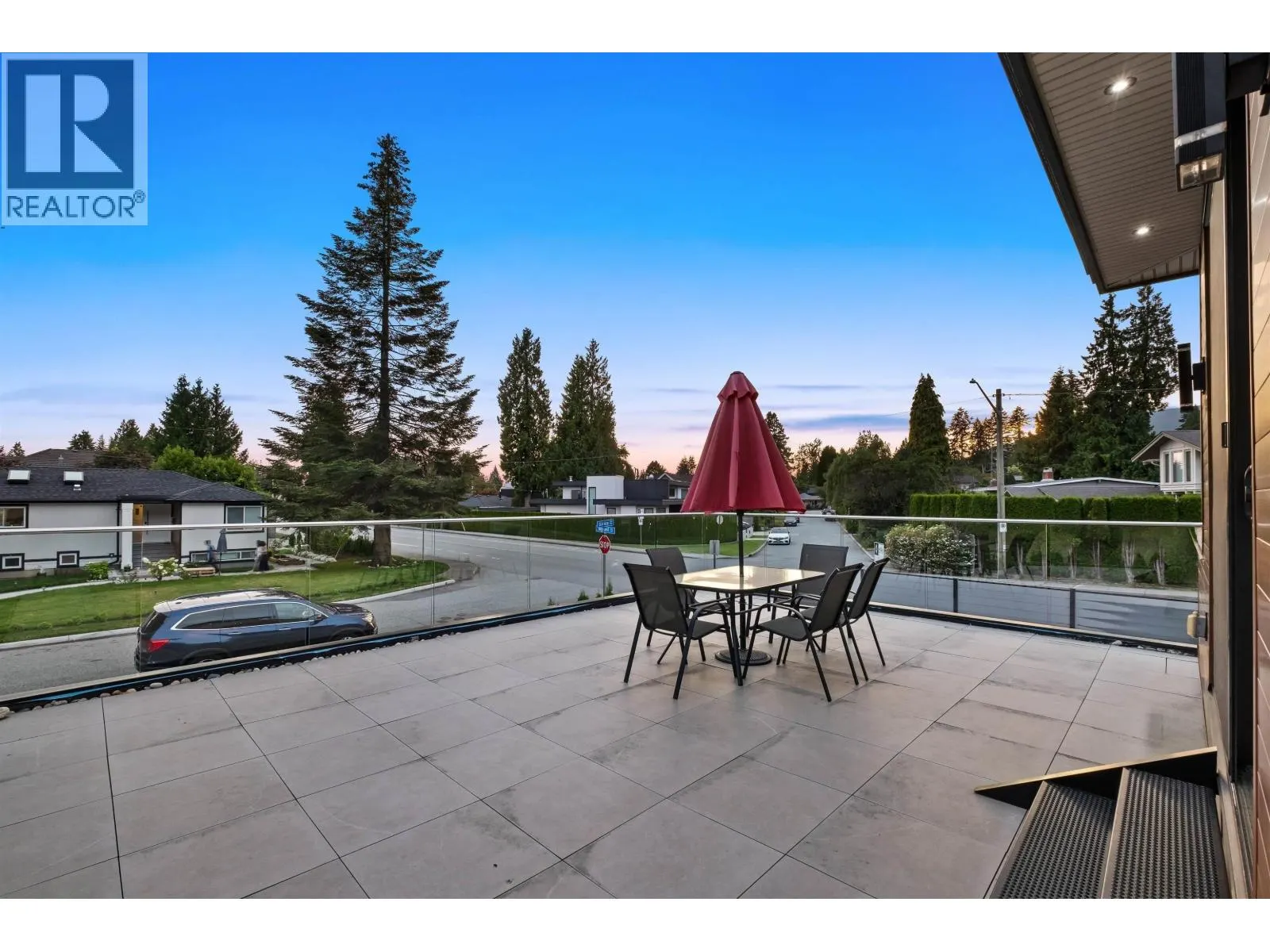 3560 HIGHLAND BOULEVARD