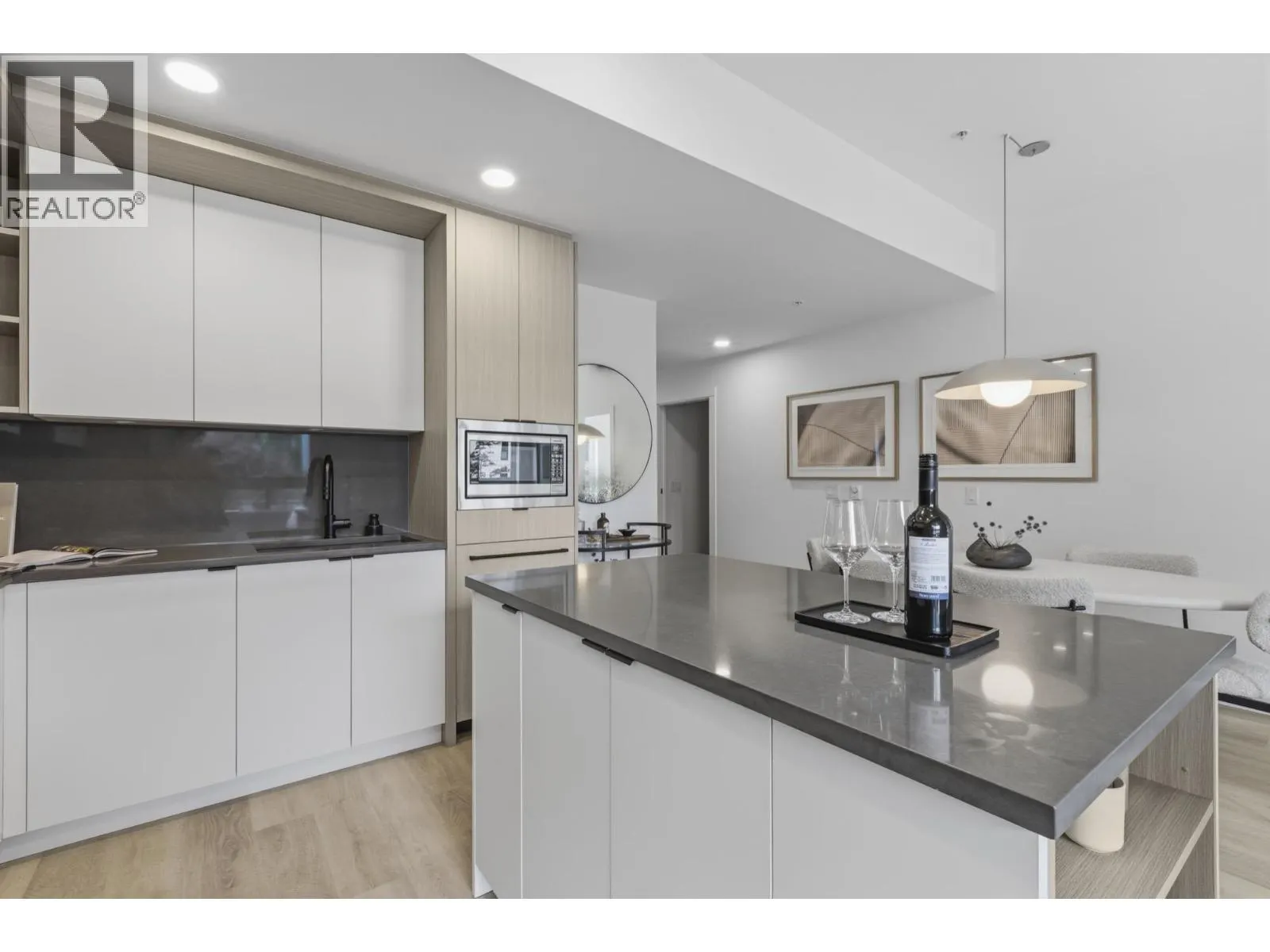 107 2268 E BROADWAY