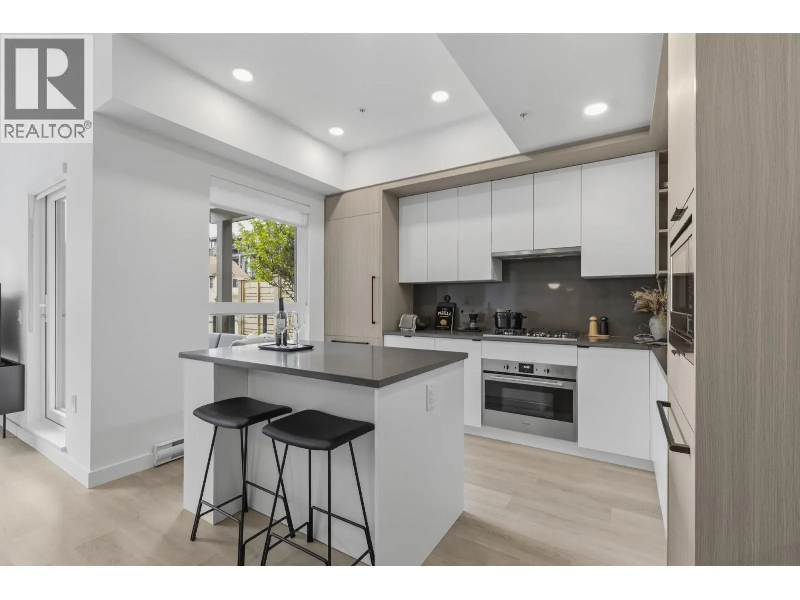 107 2268 E BROADWAY