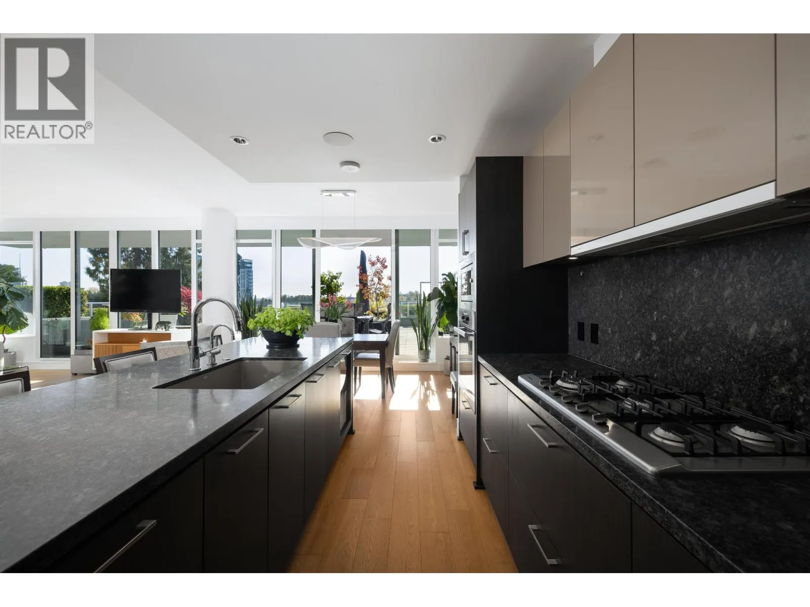 502 866 ARTHUR ERICKSON PLACE