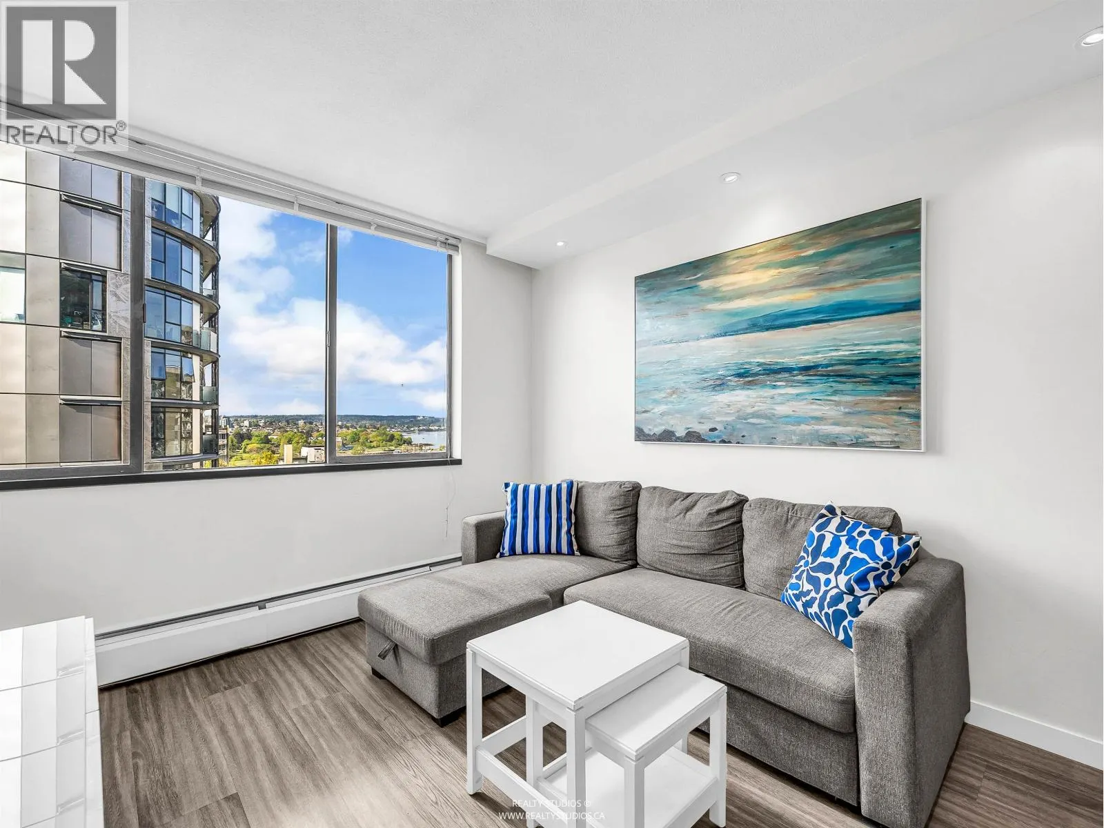 501 1250 BURNABY STREET