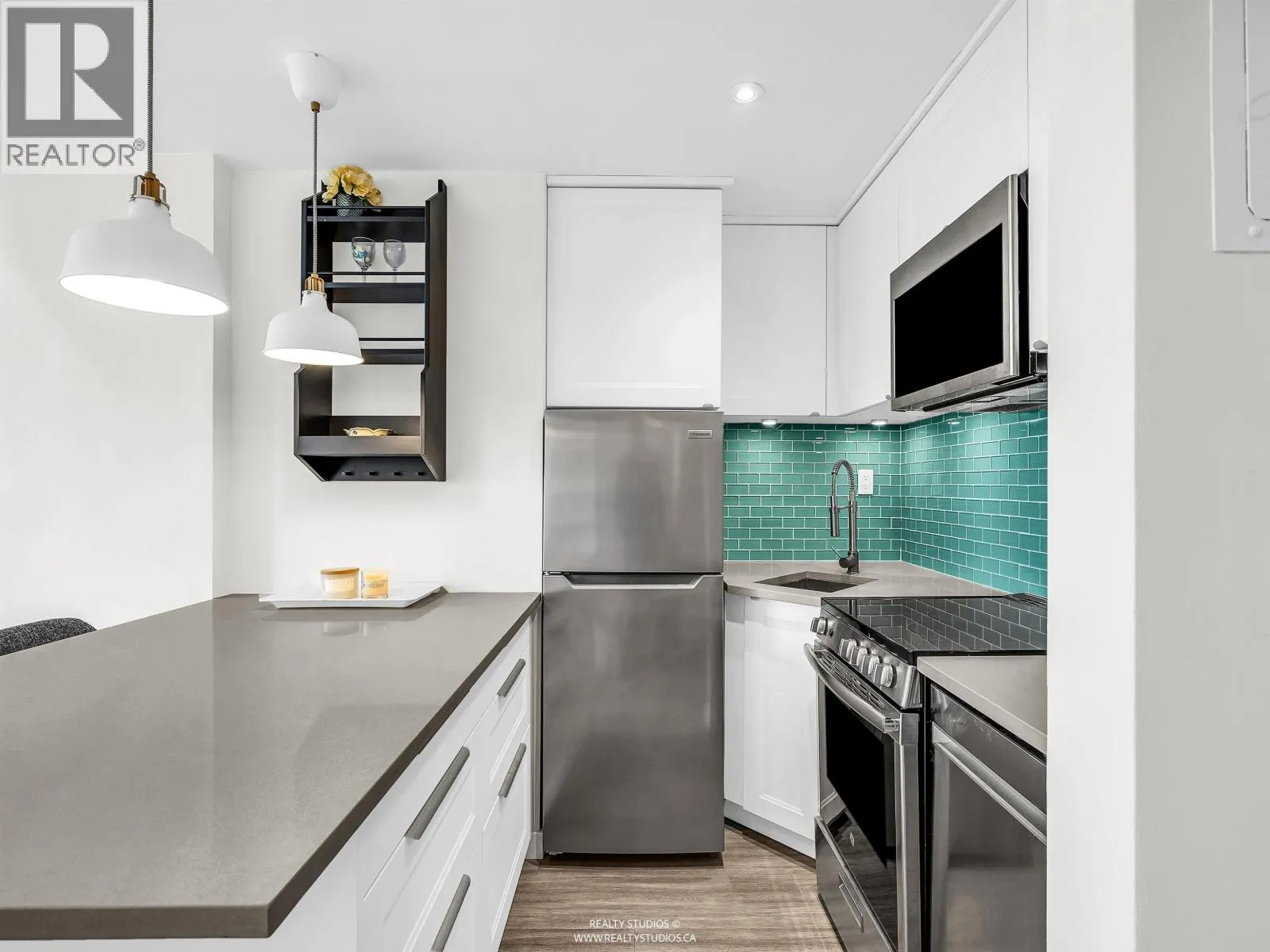 501 1250 BURNABY STREET