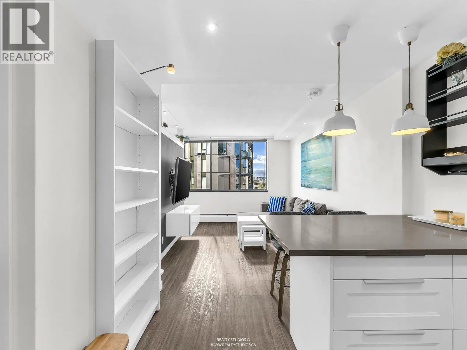 501 1250 BURNABY STREET