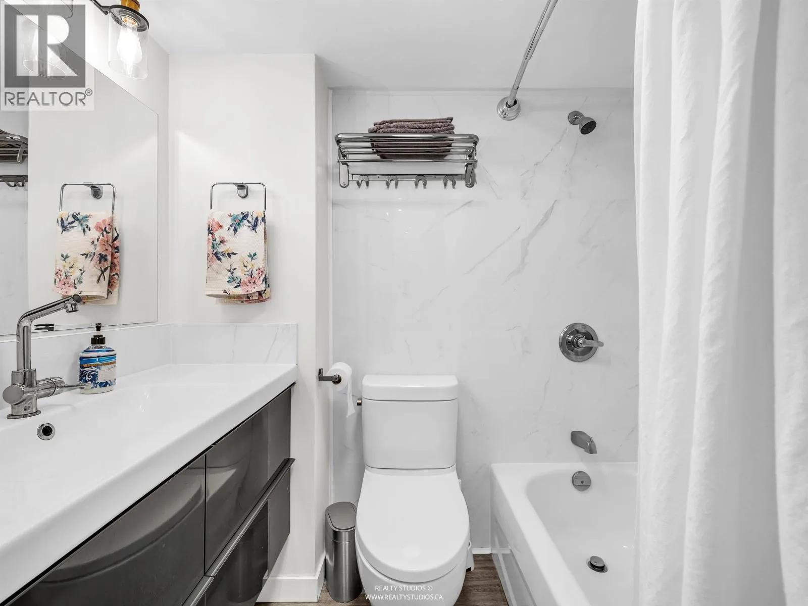 501 1250 BURNABY STREET
