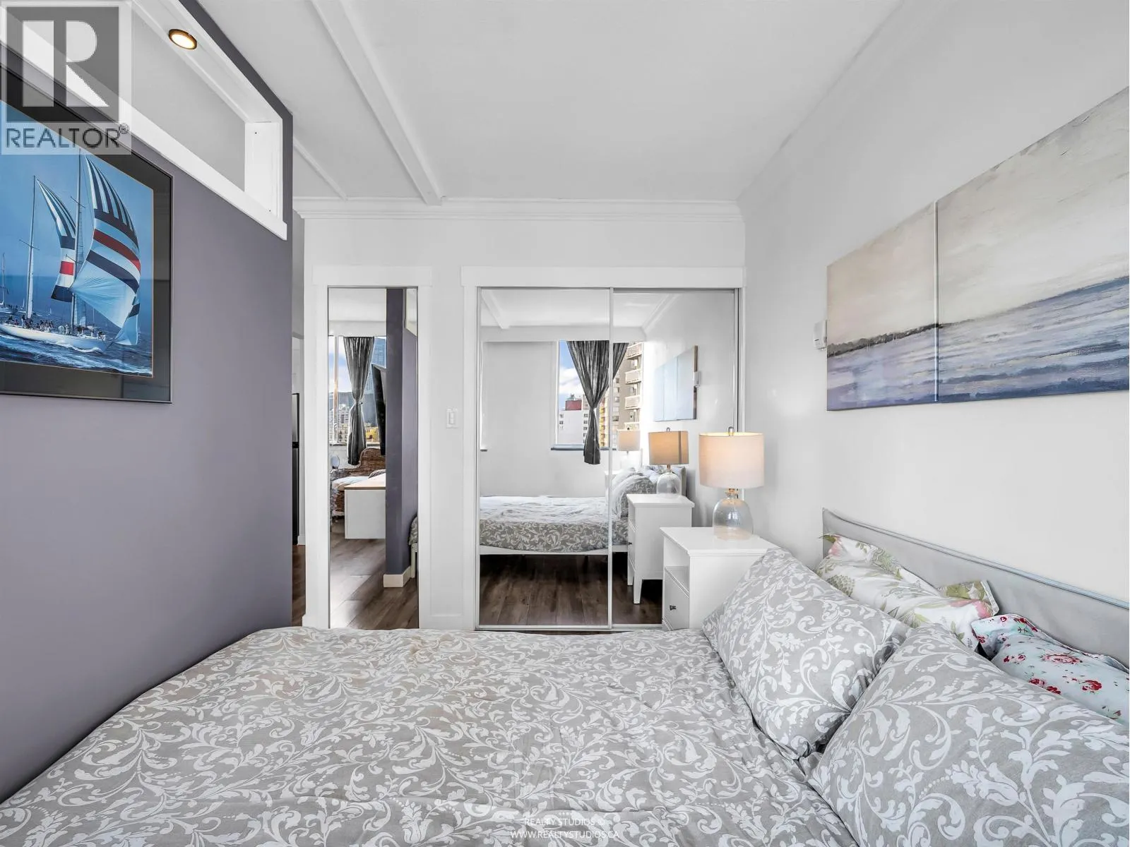 1205 1250 BURNABY STREET