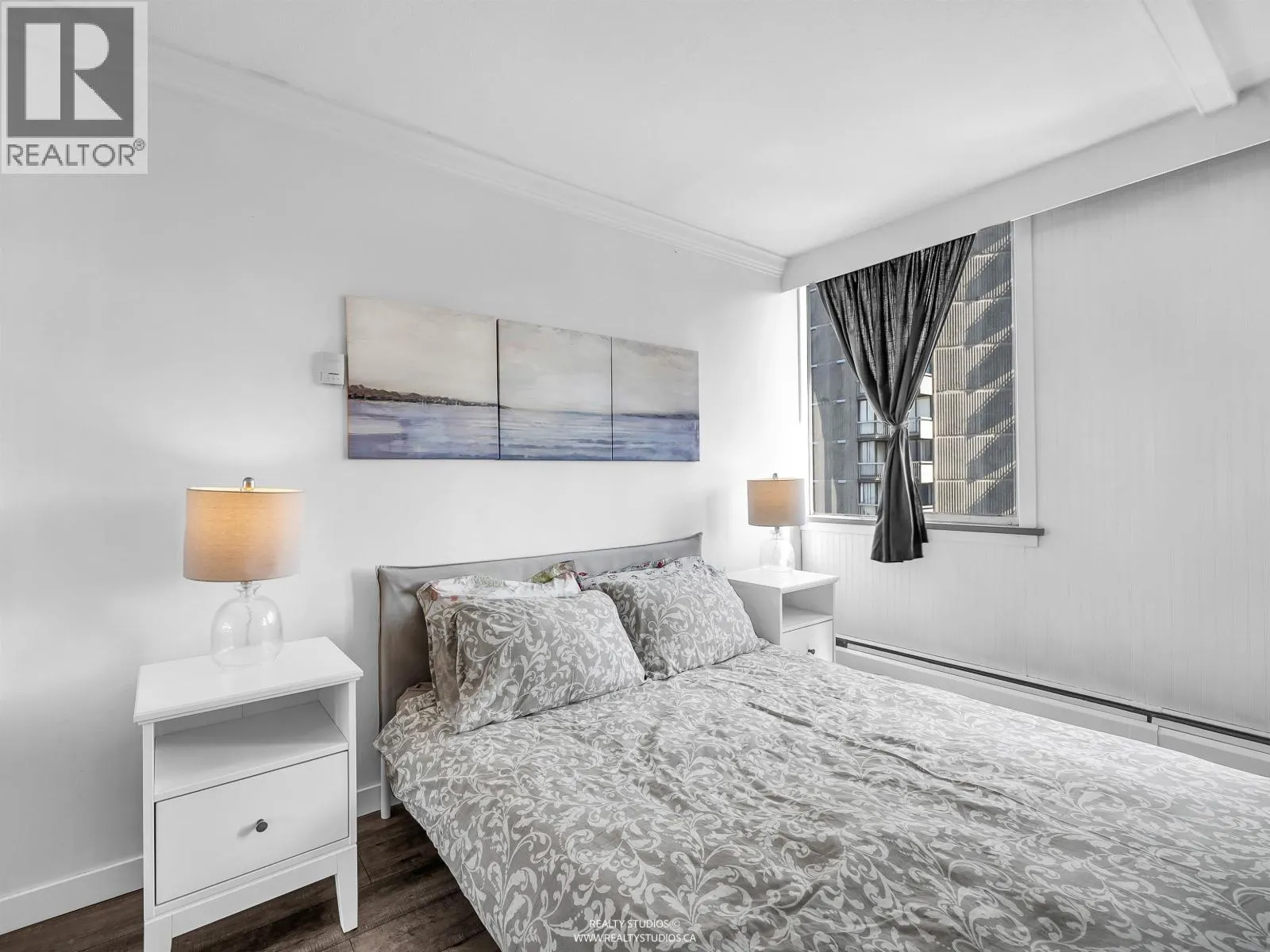 1205 1250 BURNABY STREET