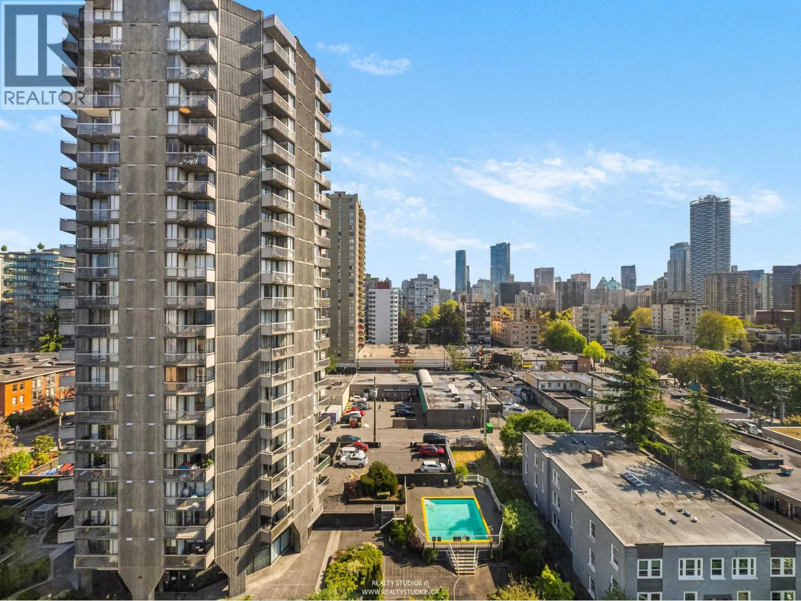 1205 1250 BURNABY STREET