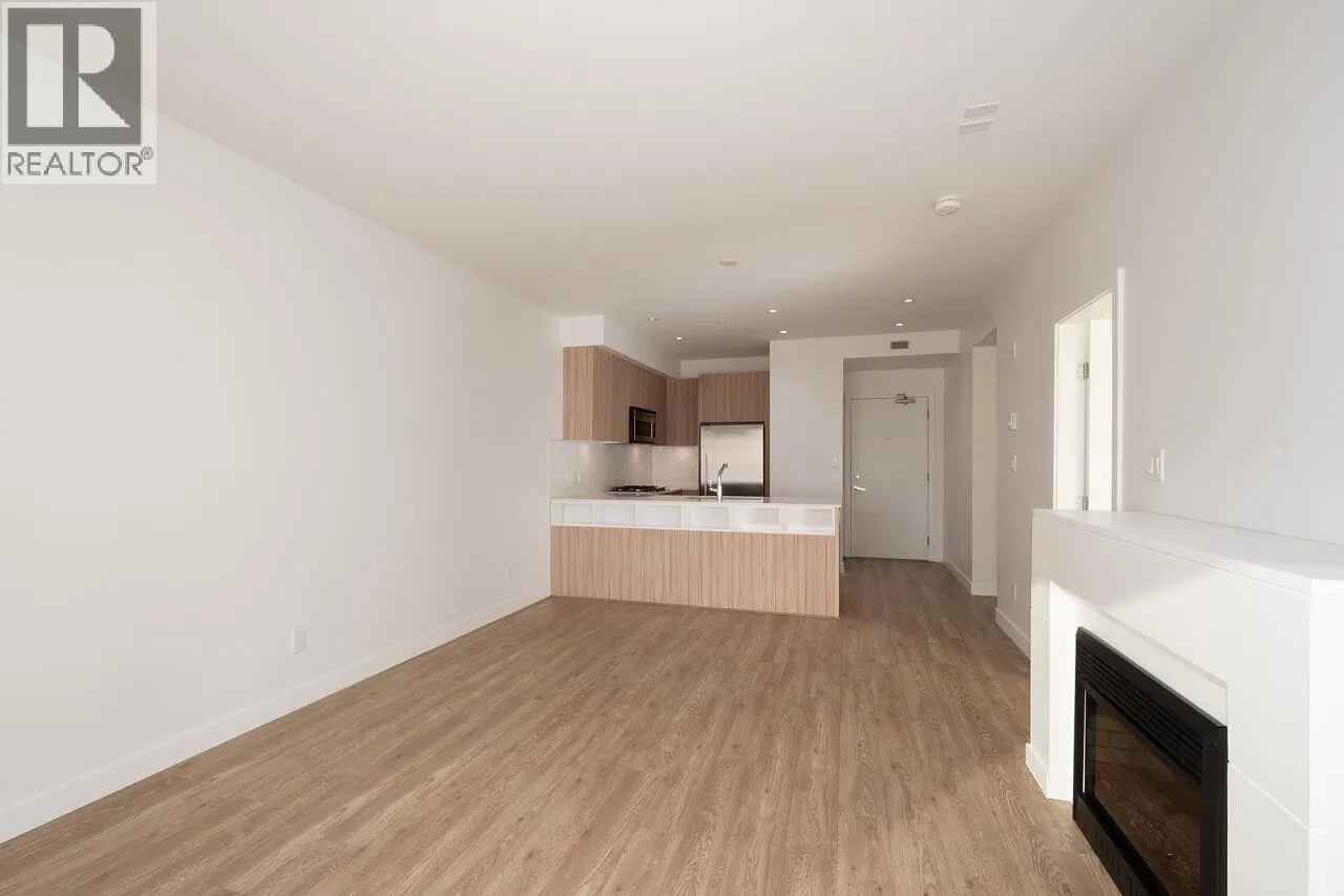 403 1061 MARINE DRIVE