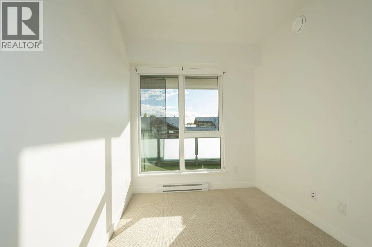 403 1061 MARINE DRIVE