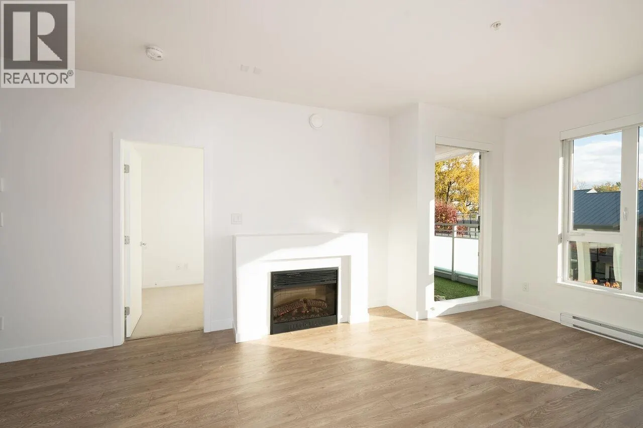 403 1061 MARINE DRIVE