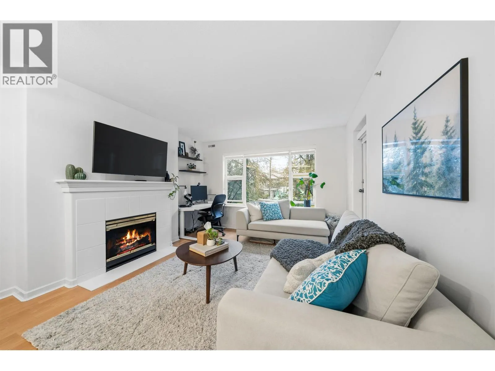 210 5281 OAKMOUNT CRESCENT
