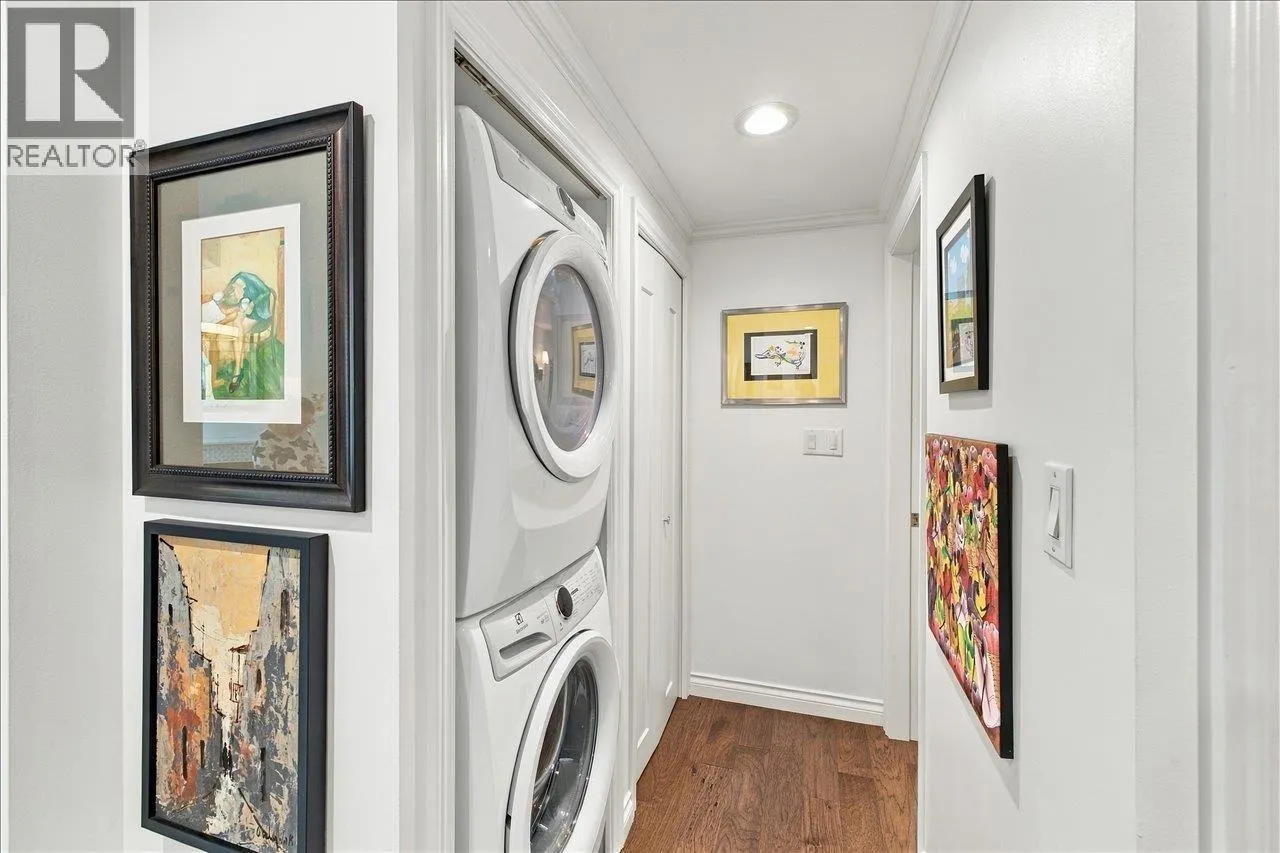 405 1502 ISLAND PARK WALK