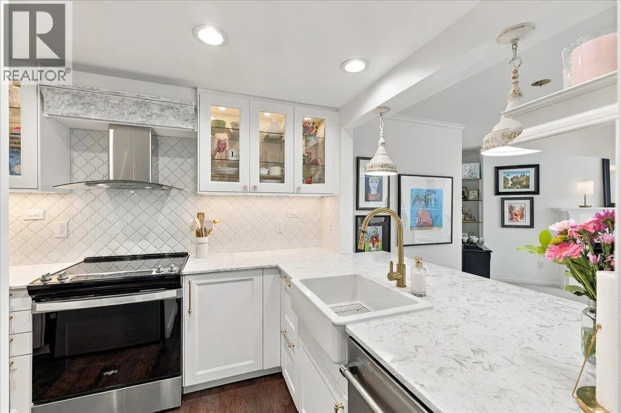 405 1502 ISLAND PARK WALK