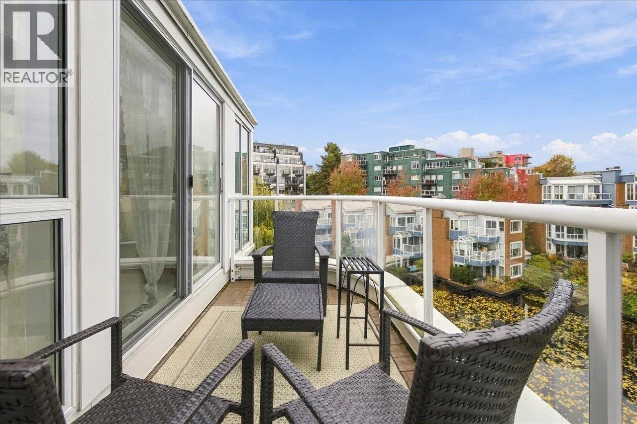 405 1502 ISLAND PARK WALK