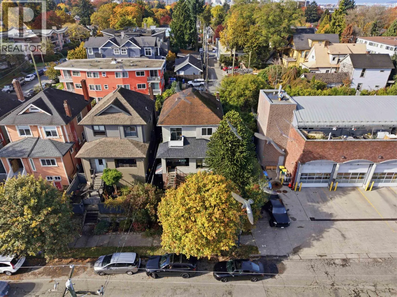 2833 QUEBEC STREET