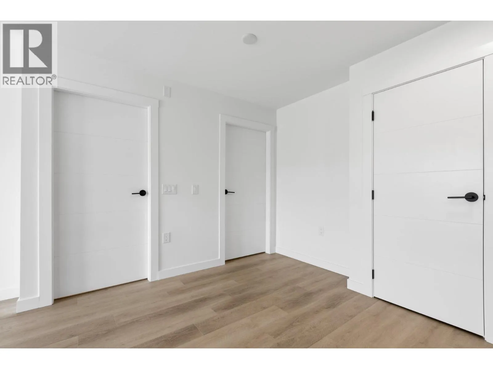 507 2268 E BROADWAY