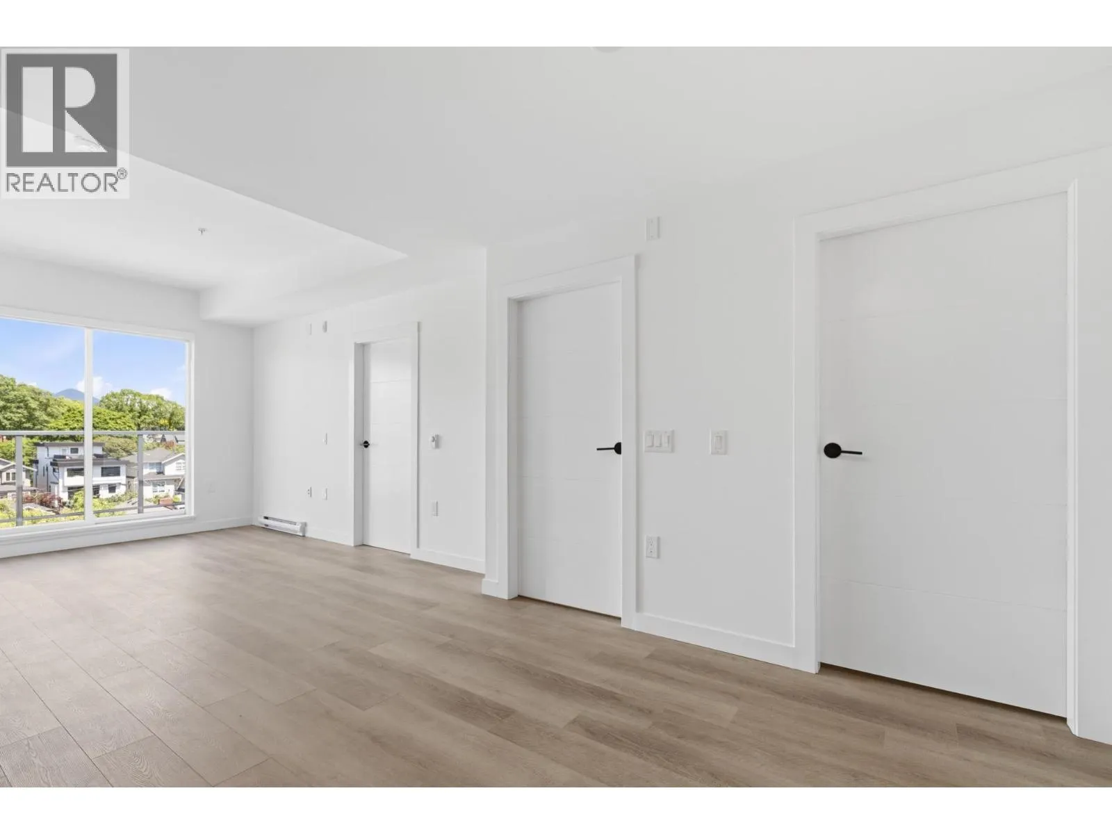 507 2268 E BROADWAY